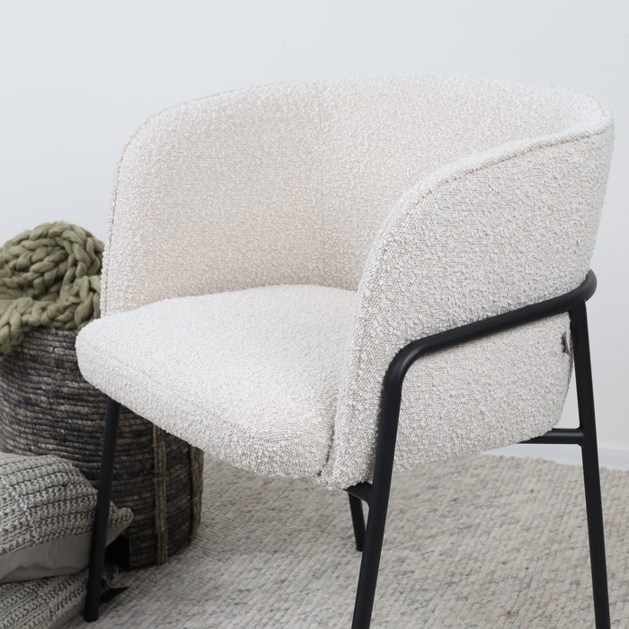 Nolon Josefien Eetkamerstoel Bouclé Beige - Armleuning - Zwarte Poten