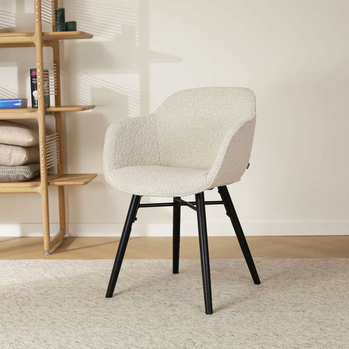 Nolon Nena-Mare Eetkamerstoel Bouclé Beige - Zwarte Houten Poten