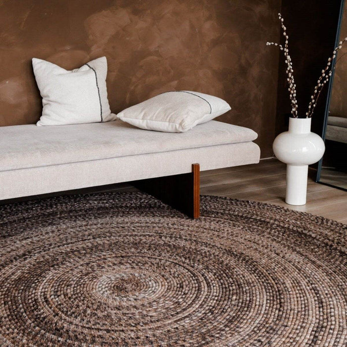 Interieur05 Rond wollen vloerkleed Gapo Donkerbruin gemeleerd