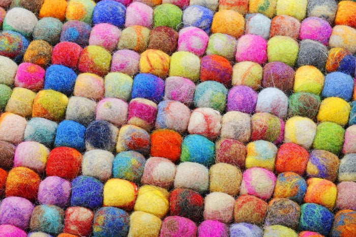 Handgemaakt viltkogeltapijt Felty 90x160 cm - Multicolor