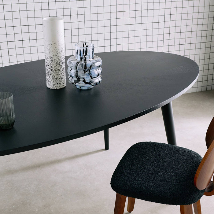 sweeek - Ovale eettafel van rubberhout en eikenfineer, 6 plaatsen