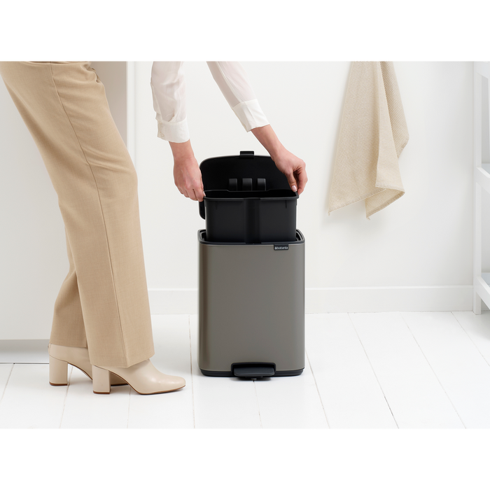 Brabantia Bo Pedaalemmer 12L, kunststof binnenemmer - Platinum