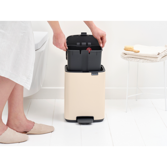Brabantia Bo Pedaalemmer 7L, kunststof binnenemmer - Soft Beige