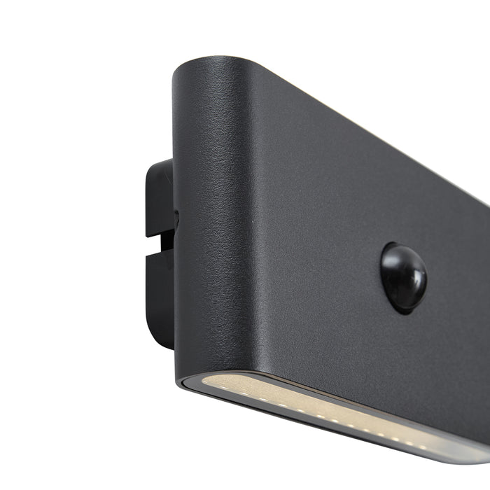 QAZQA Wandlamp zwart lux sensor magnetisch incl. LED oplaadbaar -