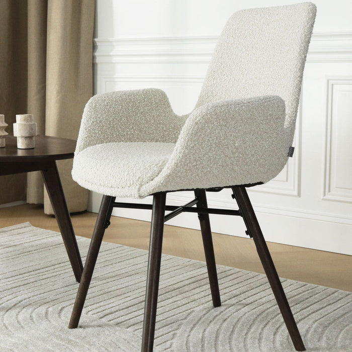 Nolon Nena-Eef Eetkamerstoel Bouclé Beige - met Armleuning - Walnoot