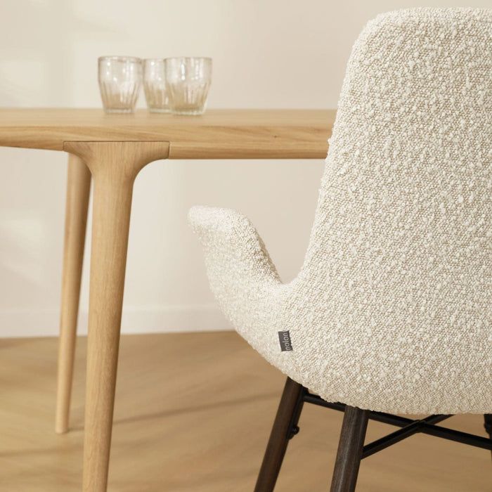 Nolon Nena-Eef Eetkamerstoel Bouclé Beige - met Armleuning - Walnoot