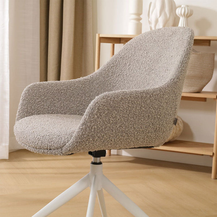 Nolon Nola-Mae Eetkamerstoel Bouclé Taupe - Draaibaar Wit Onderstel