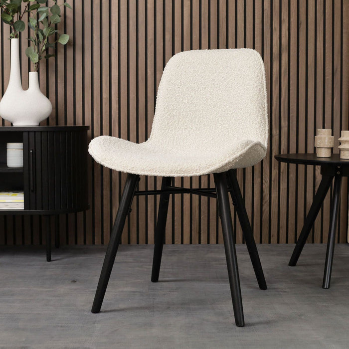 Nolon Nena-Fé Eetkamerstoel Bouclé Beige - Zwarte Houten Poten