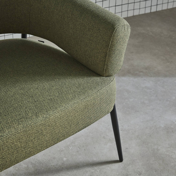 sweeek - Fauteuil stof gebogen rugleuning metalen frame