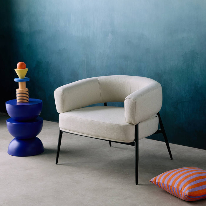 sweeek - Fauteuil stof gebogen rugleuning metalen frame