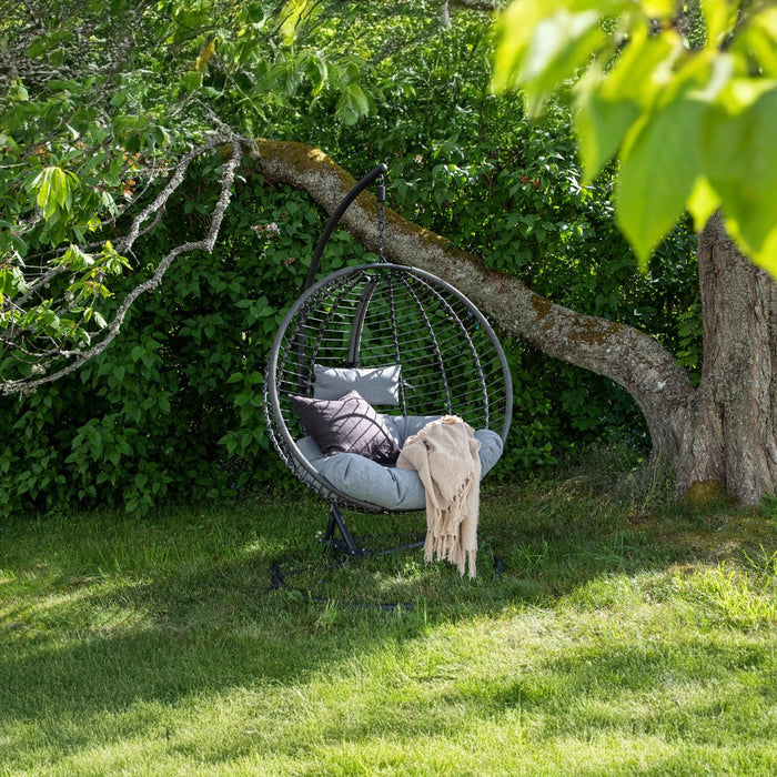 Fjôrd - Hangstoel Zwart Metaal - 124x134x205cm - Bacolod