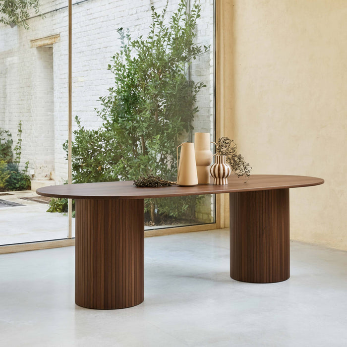 sweeek - Ovale eettafel rubberhout en eikenfineer 8 plaatsen