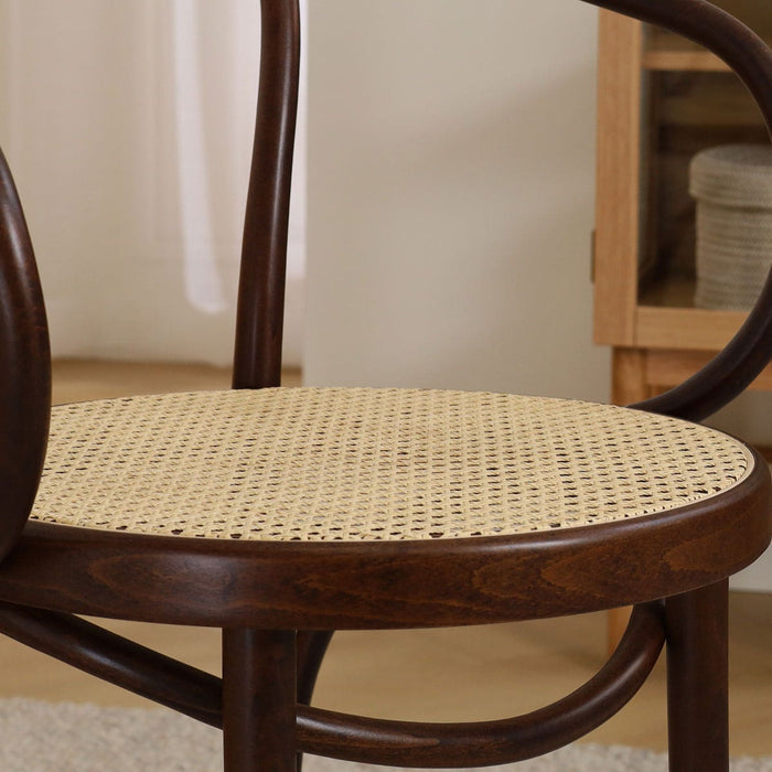 Fameg Venice No. 9 Eetkamerstoel Walnoot - Armleuning - Rotan Zitting