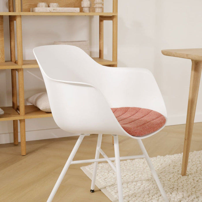 Nolon Noa-Liz Eetkamerstoel Wit - Terracotta Kussen - Witte Poten