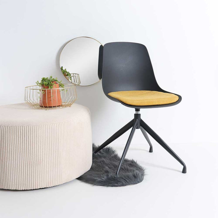 Nolon Nola-Liv Eetkamerstoel Zwart - Okergeel - Draaibaar - Zwart