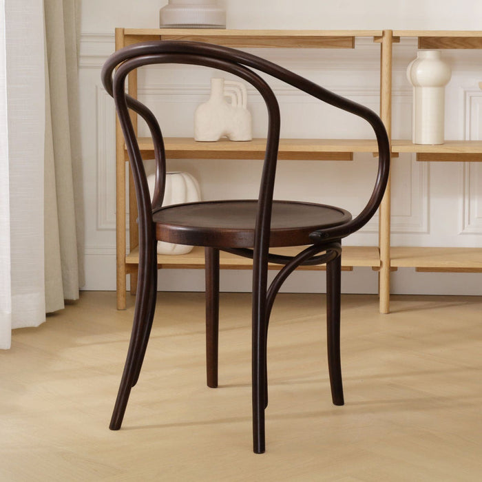 Fameg Venice No.9 Houten Eetkamerstoel Walnoot - Met Armleuning