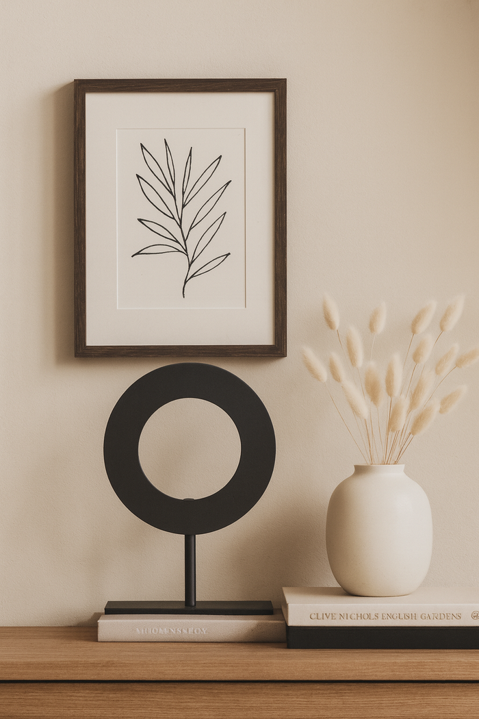 LOFT42 Joris Ornament op voet - Zwart Metaal Ø25cm