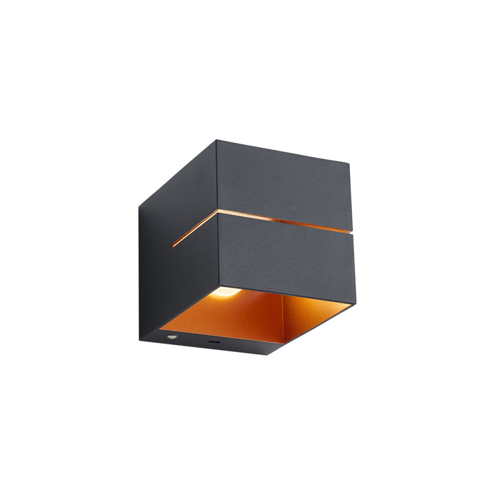 QAZQA Moderne wandlamp zwart met gouden binnenkant incl. LED en touch