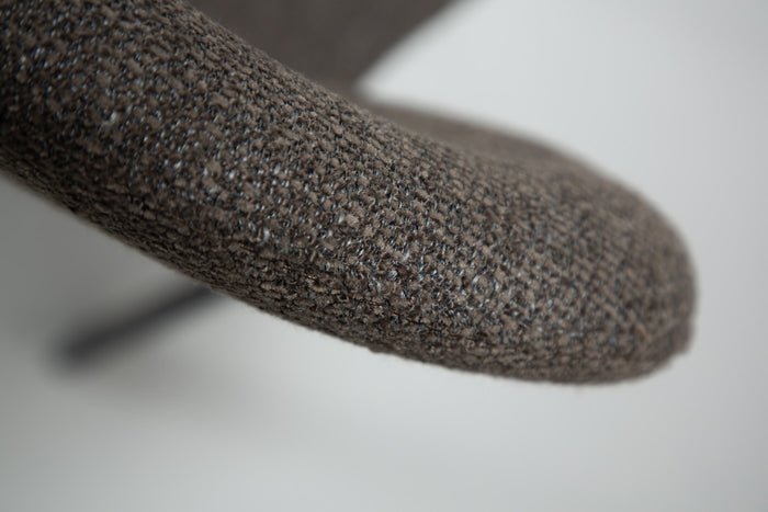 Dan-Form Heap Bruin Bouclé Eetkamerstoel set van 2