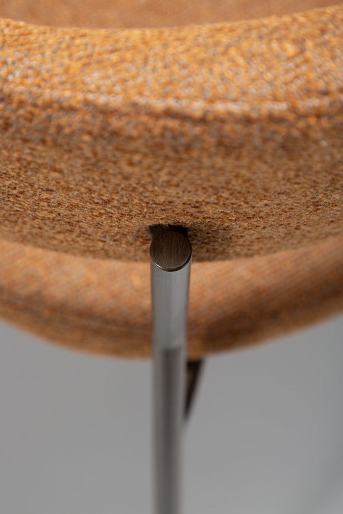 Dan-Form Reboot Pompoen Bouclé Armstoel set van 2