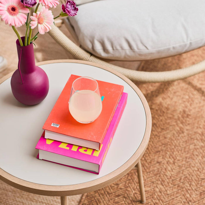 sweeek - Set van 2 tuinstoelen met stalen en rotan tafel