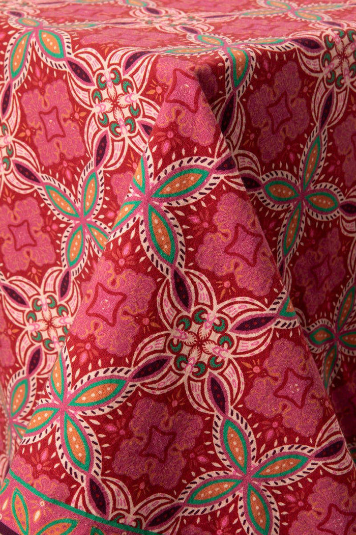 Sissy-Boy Donkerroze tafelkleed met print