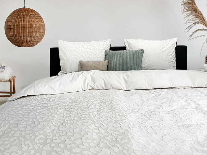 Eleganzzz Dekbedovertrek Micro Mink Leopard - off white