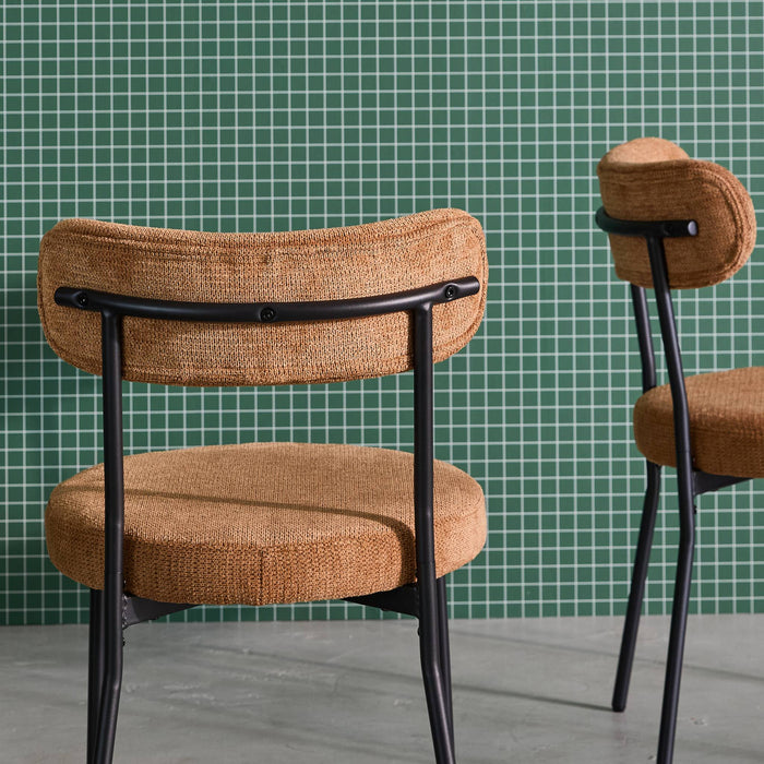 sweeek - Metaal en chenille stof stoel (set van 2)