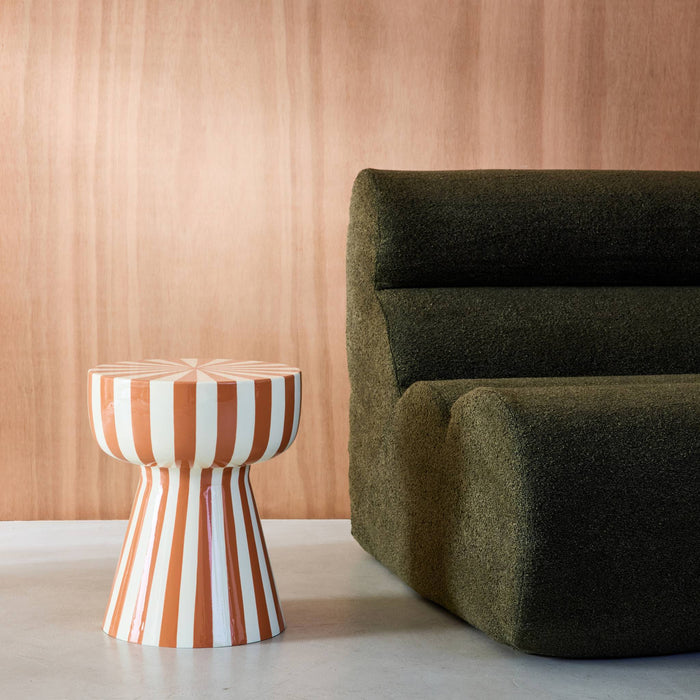 sweeek - Bijzettafel, nachtkastje, geëmailleerd staal gestreept