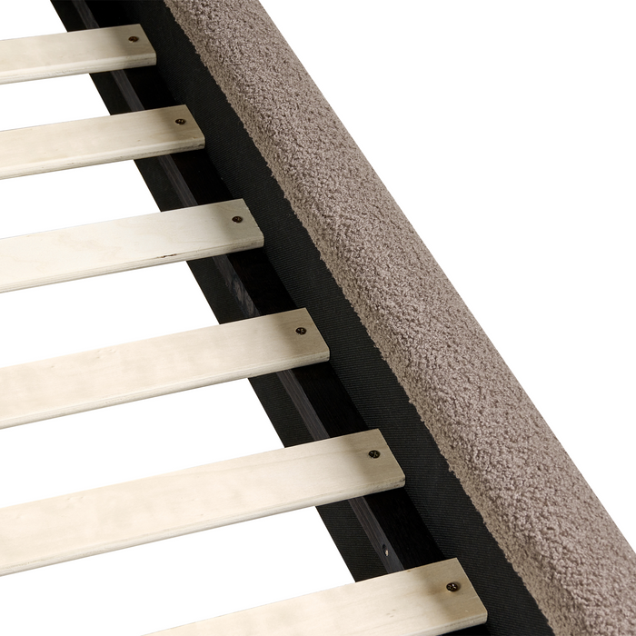 Beliani - BAJONNA - Tweepersoonsbed - Bruin - 160 x 200 cm - Bouclé