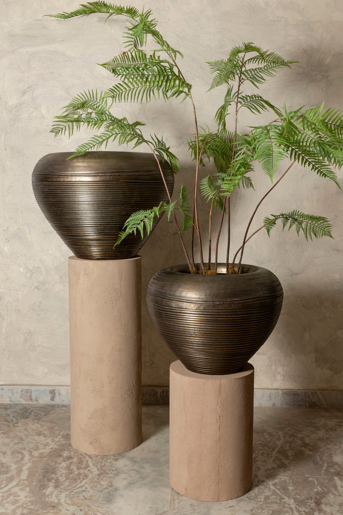 PTMD Dineo Antique Brass Sheet Alu Bombey Pot L