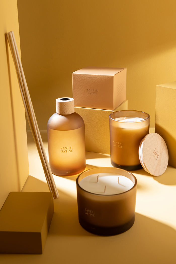 J-Line geurkaars Accords Essentiels - Santal Satiné - geel - 52U