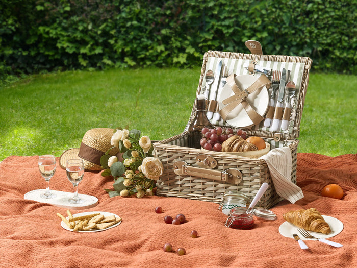 Beliani - CLEMENTINE - Picknickmand voor 4 - Natuurlijk - Wilgenhout