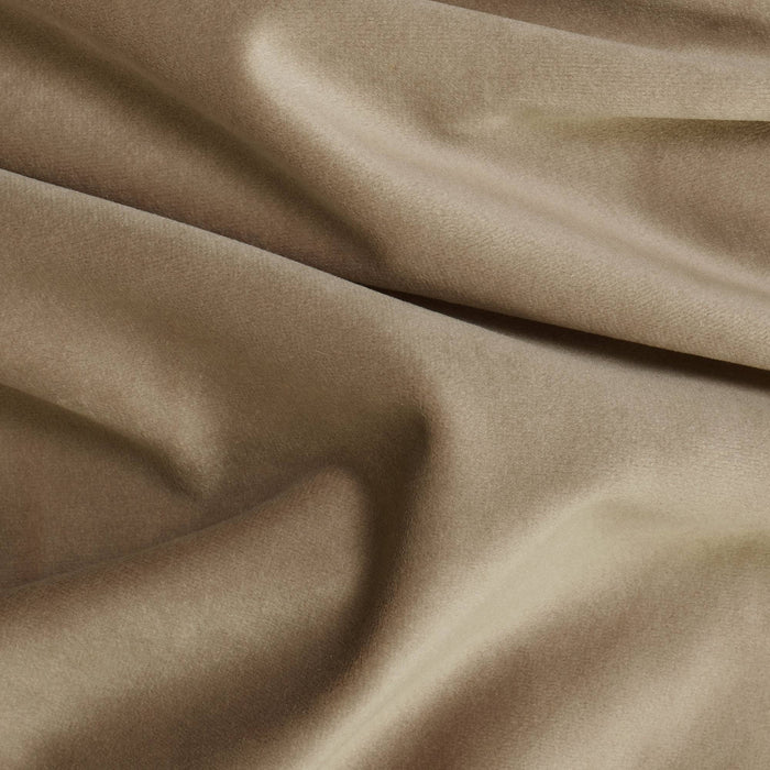 Gladde beige fluwelen eetkamerstoel