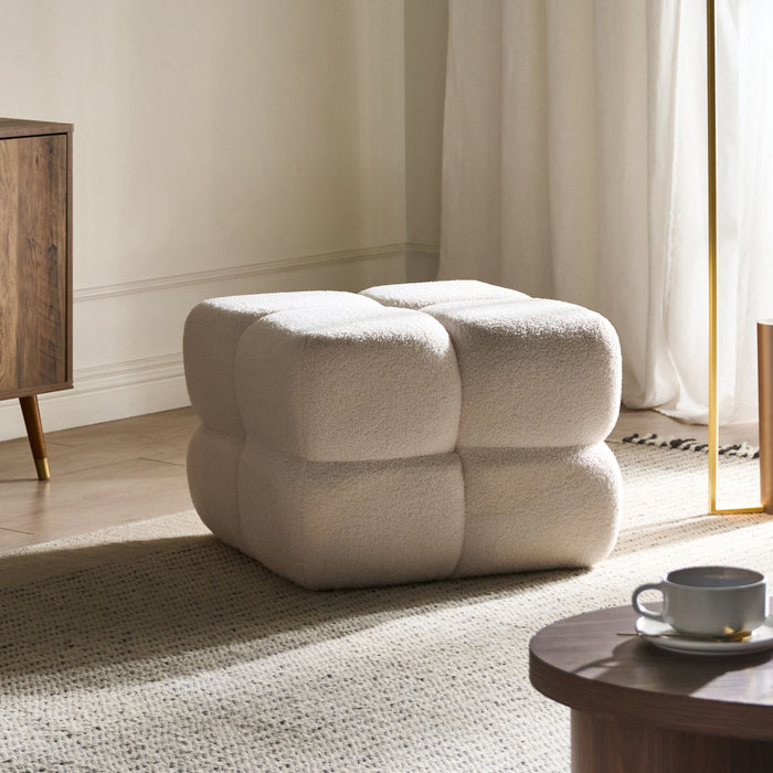 Beliani - CALIENTE - Poef - Gebroken wit - Bouclé