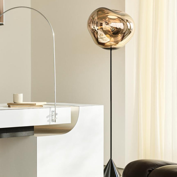 Melt Cone Slim vloerlamp LED zilver