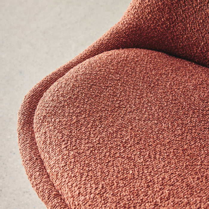 sweeek - Getextureerde bouclé Scandinavische stoelen met beukenhouten