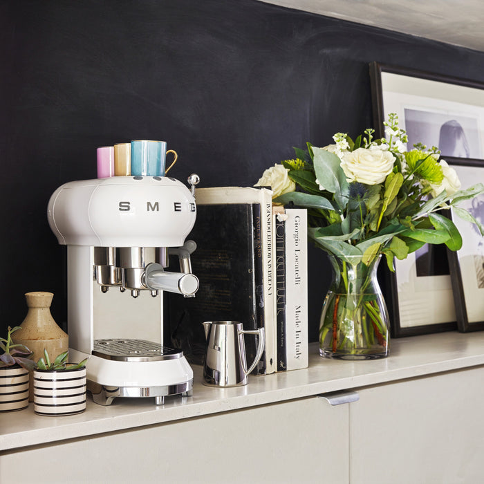 Smeg ECF01WHEU Halfautomatische Espressomachine