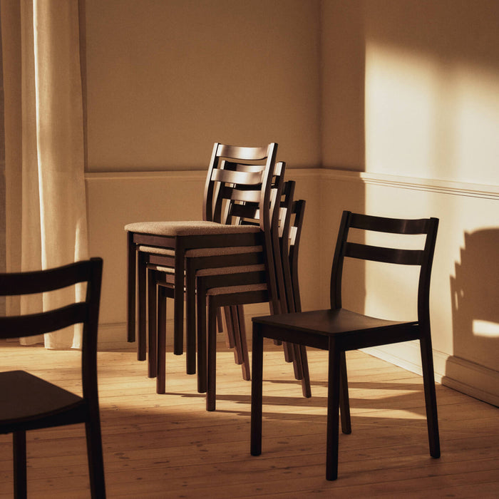 Ferm Living Boda Eetkamerstoel - Dark Stained Beech