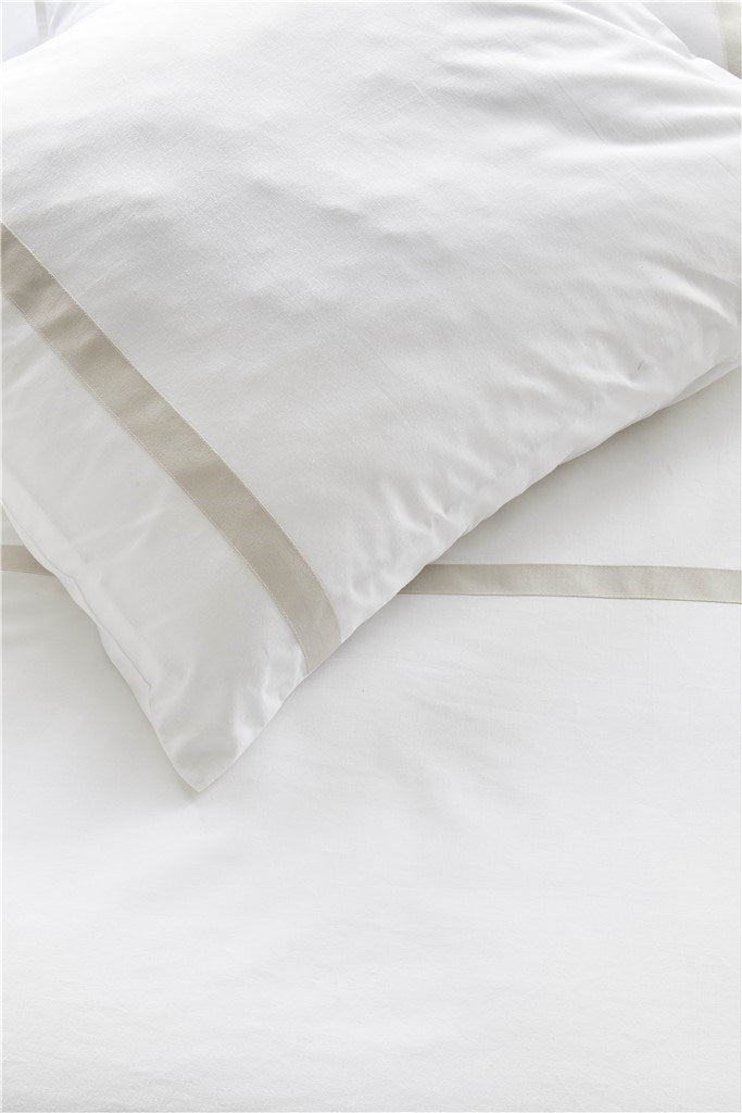 Walra - Dekbedovertrek Timeless Chic - 240x220 - Wit