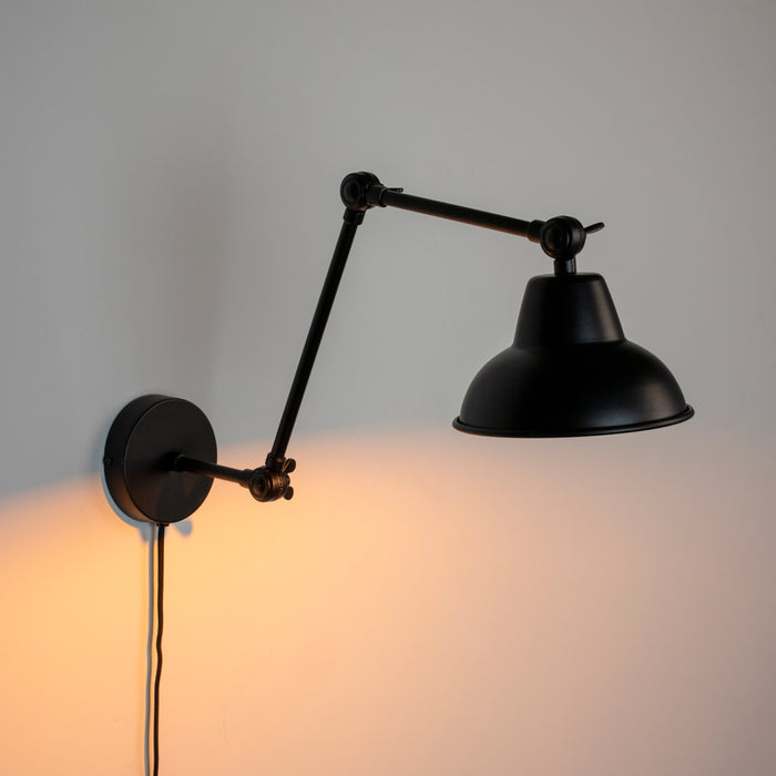 MOOS Kyan Wandlamp - Zwart