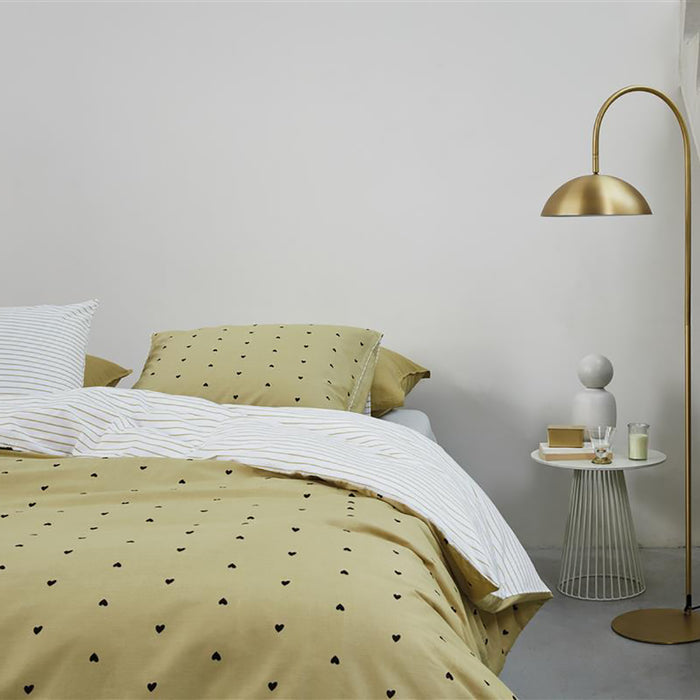 vtwonen Striped Hearts Dekbedovertrek 140 x 200/220 cm - Geel