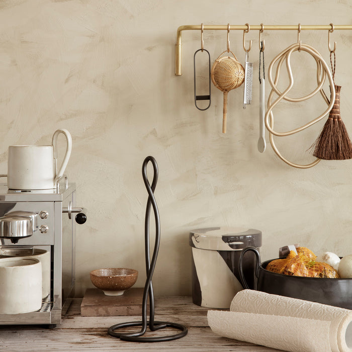 Ferm Living Curvature Keukenrolhouder - Black Brass