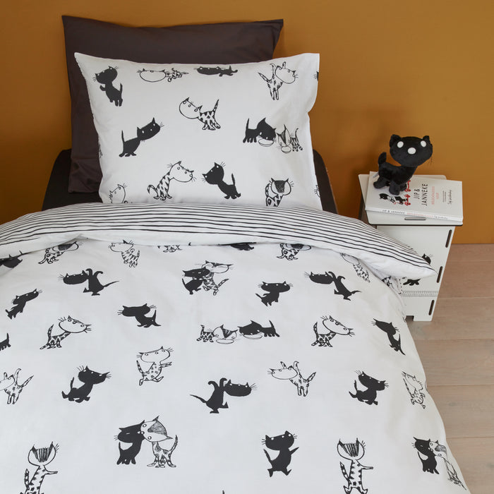Beddinghouse x Fiep Amsterdam Pim en Pom Dekbedovertrek 120 x 150 cm - Zwart