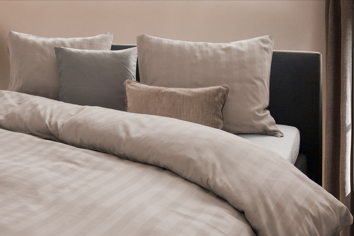 Elegance Dekbedovertrek Hotel Kwaliteit Satijn Streep zand