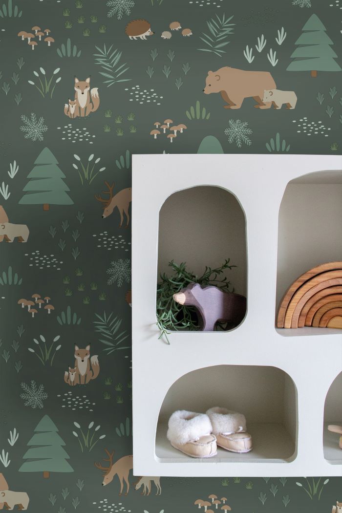 ESTAhome behang bos met bosdieren donkergroen - 0,53 x 10,05 m - 13924