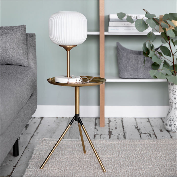 by fonQ basic Olan Bijzettafel