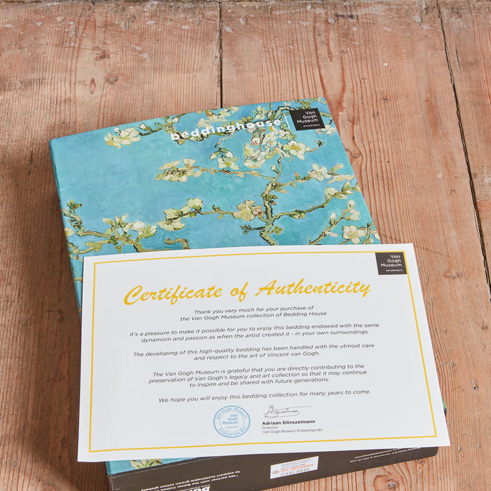 Beddinghouse x Van Gogh Museum Almond Blossom Dekbedovertrek 240 x 200|220 cm - Blauw