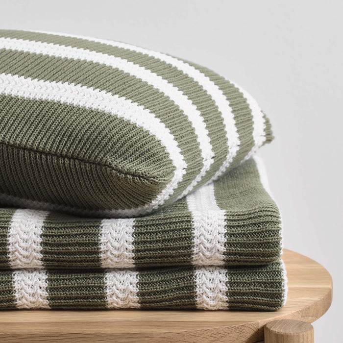 300220-x1.jpg (1587387)