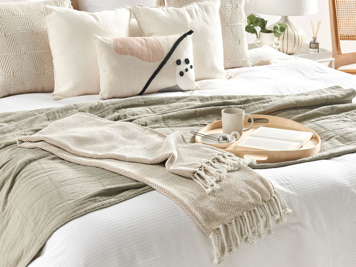 Beliani - TILMI - Plaid - Lichtbeige - 130 x 160 cm - Katoen